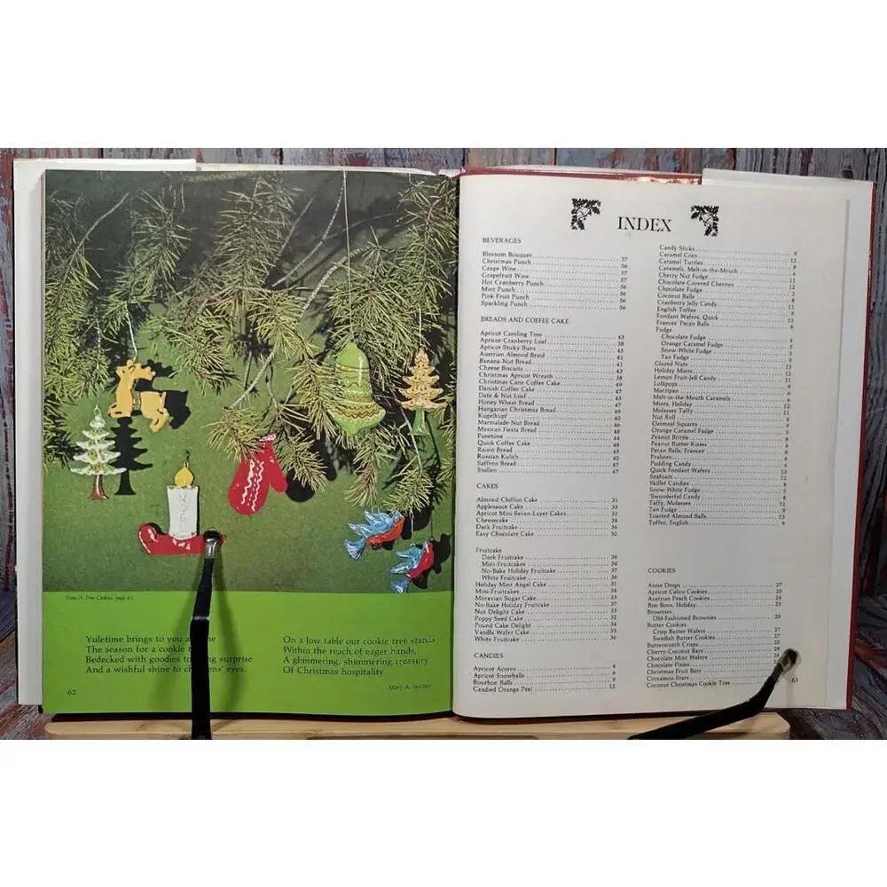 Ideals Christmas Cookbook Treasury by Bonanza‎ Books
